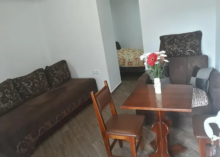 شقة لوتيكا *